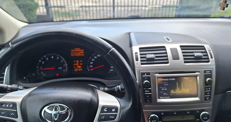 Toyota Avensis cena 41500 przebieg: 250200, rok produkcji 2012 z Dęblin małe 11